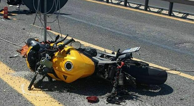 https://statics.cedscdn.it/photos/MED/00/08/8400008_07100207_morti_incidente_autostrada_coppia_piacenza.jpg