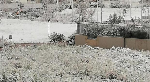 Neve in Puglia: da Bari al Foggiano, le immagini invadono i social