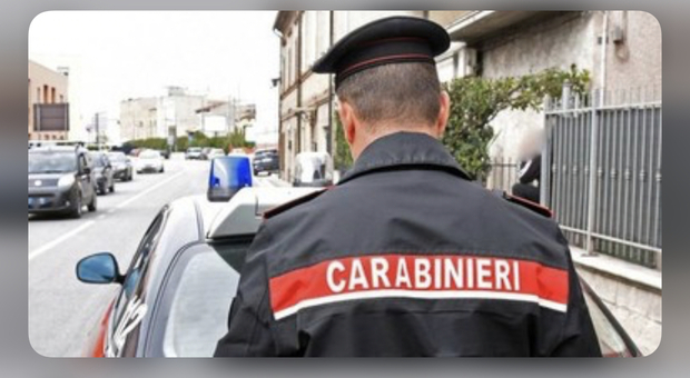 Sequestra l'ex fidanzata, bloccato 18enne napoletano dai carabinieri
