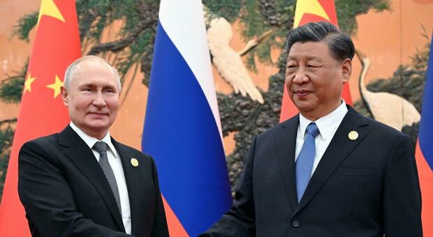 Putin il mese prossimo in Cina: «Xi, un amico e un vero uomo». L'annuncio durante il viaggio di Blinken a Pechino