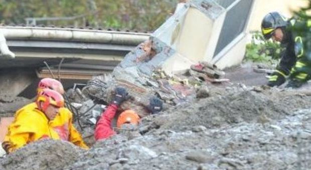 Alluvione in Liguria: crolla una casa, due anziani morti a Chiavari