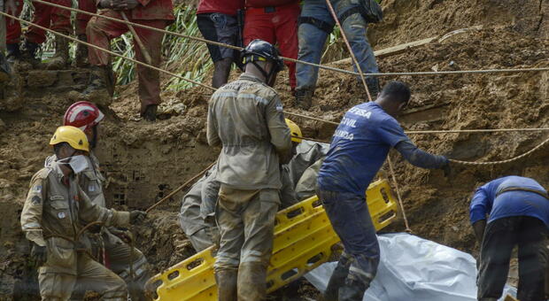 Brasile, almeno 25 morti per le forti piogge nel nordest