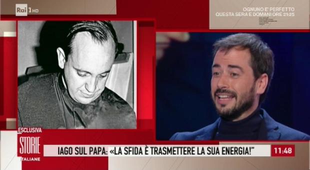 Iago Garcia a Storie Italiane: «Non mi aspettavo di interpretare Bergoglio. Lo amo molto, serve un Papa come lui»