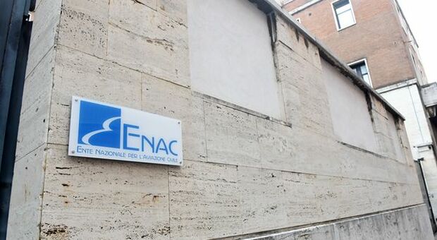 ENAC, istituito gruppo di lavoro per verifica costi accessori per scelta posti a bordo degli aerei