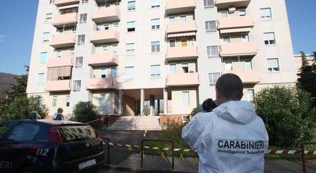 Brescia, uccide il figlio a coltellate e va ai domiciliari: legittima difesa
