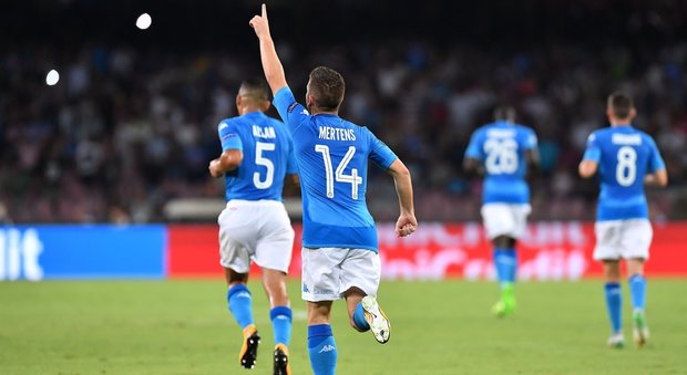 Napoli-Nizza 2-0: Mertens e Jorginho ipotecano la qualificazione