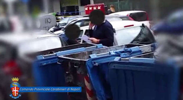 Falsi invalidi, 20 arresti a Napoli. Anche finto cieco e finto paraplegico