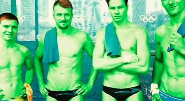 Rio 2016, la nazionale di tuffi tedesca ironizza sulla piscina verde