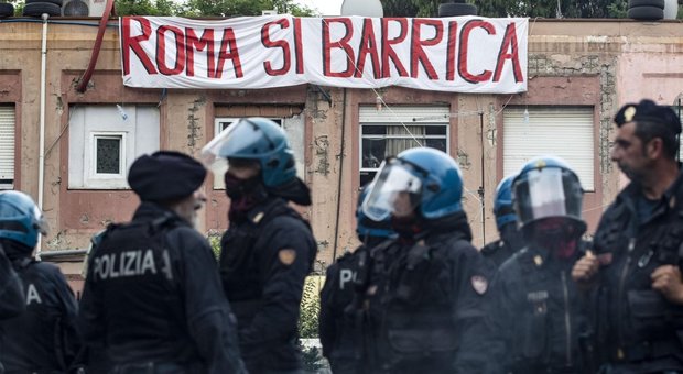 Salvini, sgombero a via Capranica: «Speriamo non ci siano magistrati buonisti per giudicare i violenti»