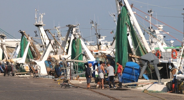 Il vertice si rivela un buco nell’acqua: i pescatori ora scioperano a oltranza