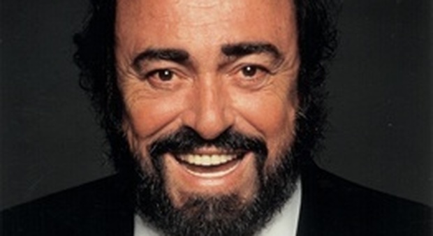 Luciano Pavarotti nel 1987 a Sorrento