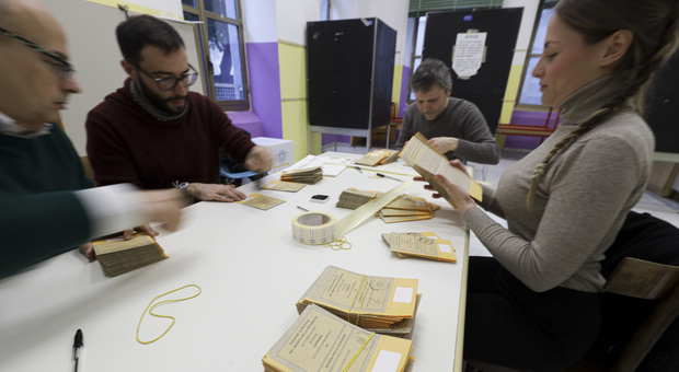 Elezioni suppletive a Napoli, al voto soltanto il 9,52%: meno di un elettore su dieci