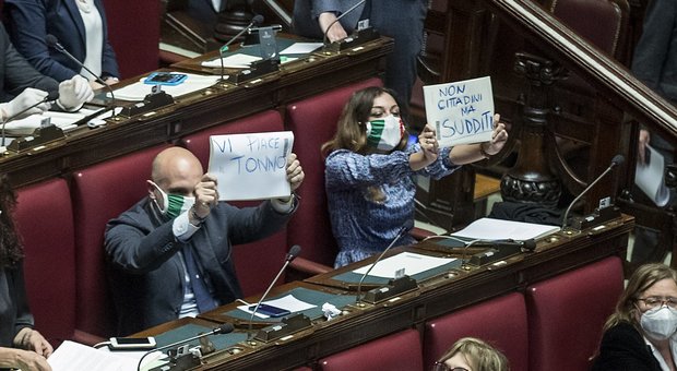 Cura Italia, ok Camera: è legge. Respinto Odg di FdI contro il Mes, ma 7 deputati M5S votano a favore