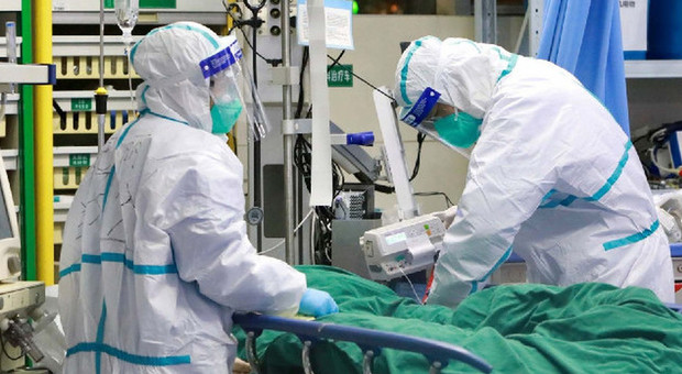 Coronavirus, 71 morti e 202 casi positivi in più: aumentano i tamponi ma cala il contagio, anche in Lombardia