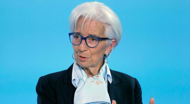 Tassi di interesse rimangono fermi al 4%, Lagarde (Bce): «Alcuni volevano taglio oggi»