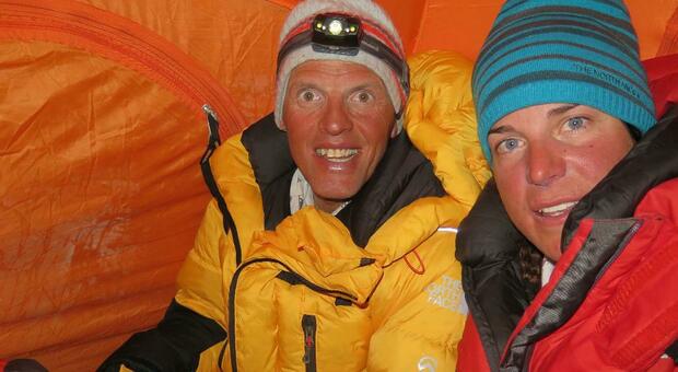Tre alpinisti dispersi sul K2, l'italiana Tamara Lunger è scesa al campo base