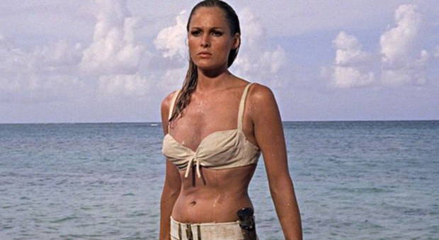 Il bikini compie 70 anni il 5 luglio (Ursula Andresss in “007 - Licenza di Uccidere” )
