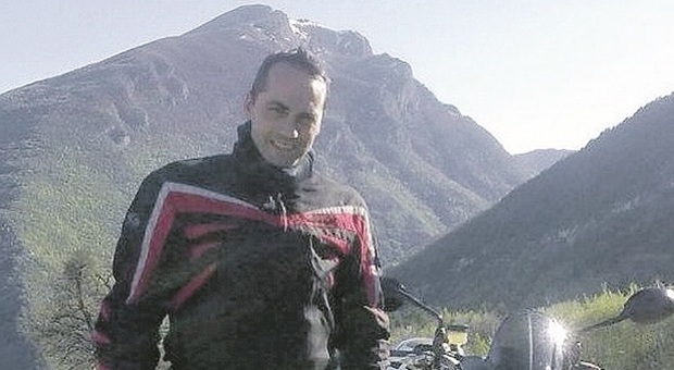 Incidente in moto sul Gran Sasso, Gianni muore a 44 anni durante i soccorsi