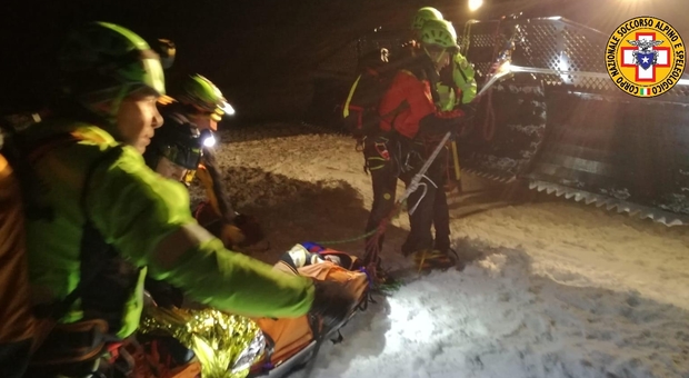 Scialpinisti scivolano per 300 metri: salvati con la tecnica del contrappeso