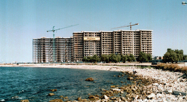 Punta Perotti, a Bari, simbolo dell'abusivismo pugliese