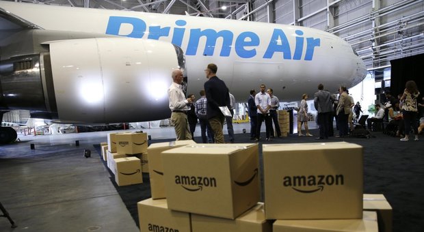 Aereo cargo di Amazon Prime Air precipita nella baia di Houston