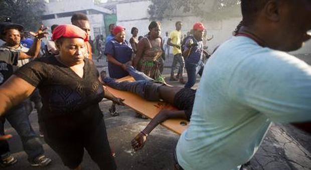 Haiti, sparatoria all'ambasciata americana: «Restate chiusi in casa»