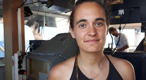 Sea Watch 3, Carola Rackete: «Dovevo entrare in porto, temevo che i migranti si suicidassero»