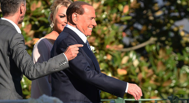 Berlusconi da Ravello: «Escludo alleanze col Pd dopo le elezioni. Il Sud non sarà penalizzato dalla nuova legge elettorale»
