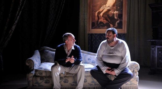 Teatro Manzoni, debutto per una “Una casa di pazzi”, lo spettacolo ispirato alla grande commedia italiana