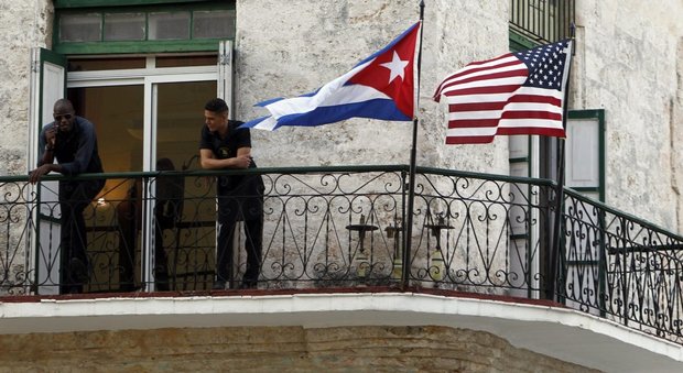Usa, nuove tensioni con Cuba: stop a visti e viaggi, via il 60% dello staff ambasciata