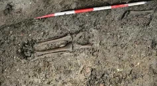 Pescara, dagli scavi spunta lo scheletro di una donna di 2.500 anni fa