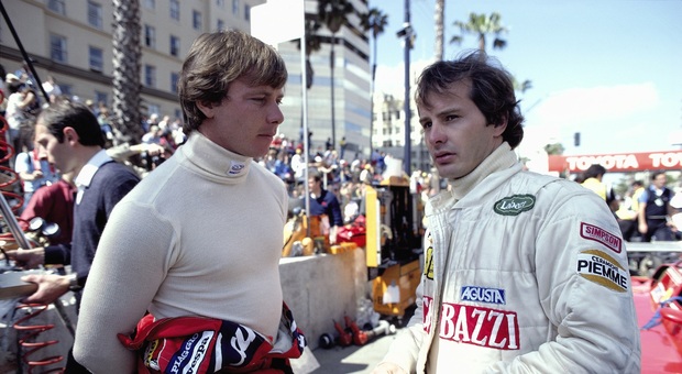 Gilles Villeneuve, a 40 anni dalla scomparsa il pilota della Ferrari viene ricordato dalla sua famiglia: il documentario su Sky e Now