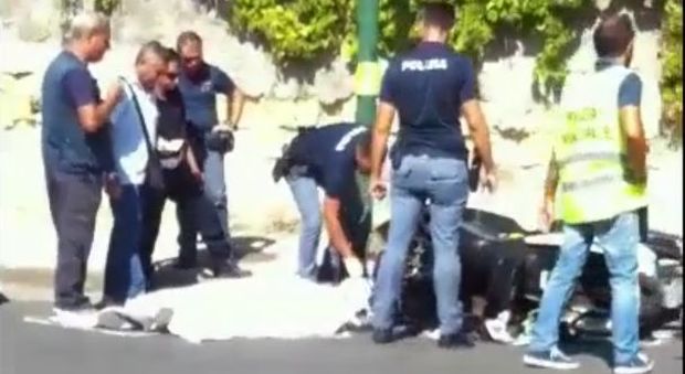 Napoli: perde il controllo dello scooter, centauro muore a Coroglio