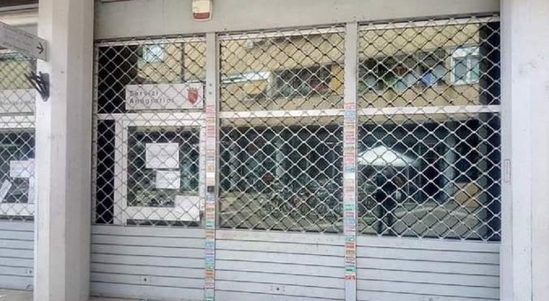 Uffici dell'anagrafe del II Municipio di Roma chiusi da 6 mesi per "lavori urgenti"
