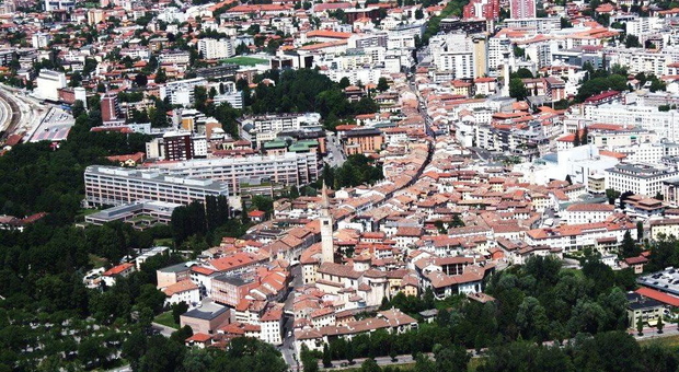In un'immagina d'archivio la città di Pordenone vista dall'alto