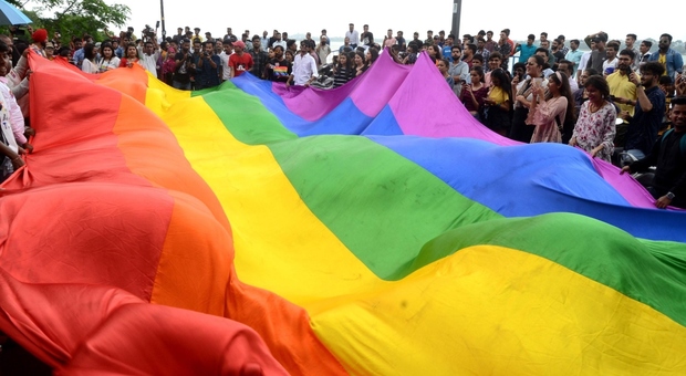 Pride, insulti omofobi in un lido: «Froci e trans, andatavene nei posti vostri»