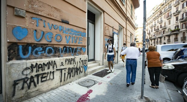 Napoli, murales di Ugo Russo: l'ultima sfida tra ricorsi e nuovi graffiti