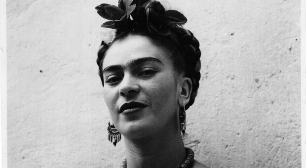 Frida Kahlo al Pan di Napoli in mostra dal 3 maggio