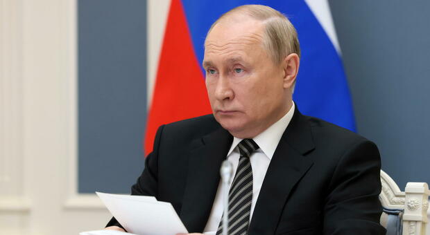 Putin è malato? Spia russa: «Ha 3 anni di vita, il cancro avanza e perde la vista»