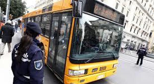 Napoli, via dai bus 40 autisti dell'Anm: promossi ispettori