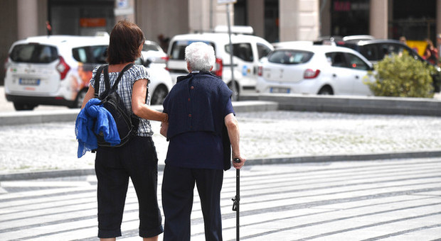 Italia terza in Ue per spesa sociale dedicata agli anziani