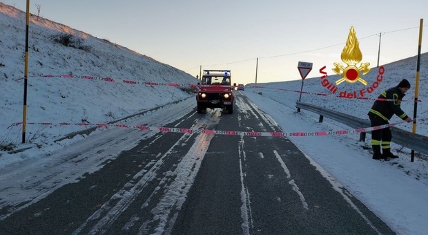Umbria sottozero: auto bloccate dal ghiaccio a Montecucco. Temperature giù per le prossime 48 ore