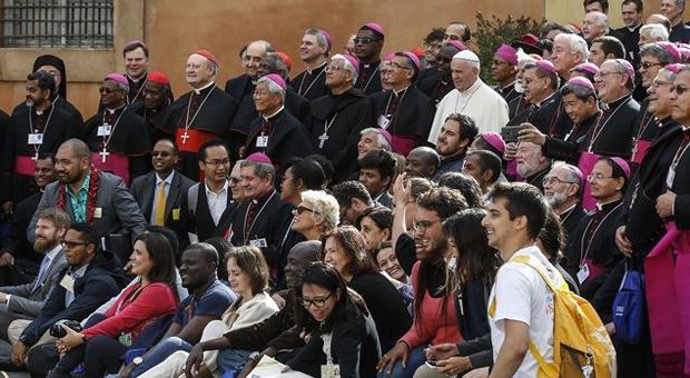 Il Papa chiude il Sinodo, inedito laboratorio generazionale per un patto giovani-Chiesa,