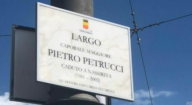 Napoli, intitolato largo al caporale maggiore Pietro Petrucci