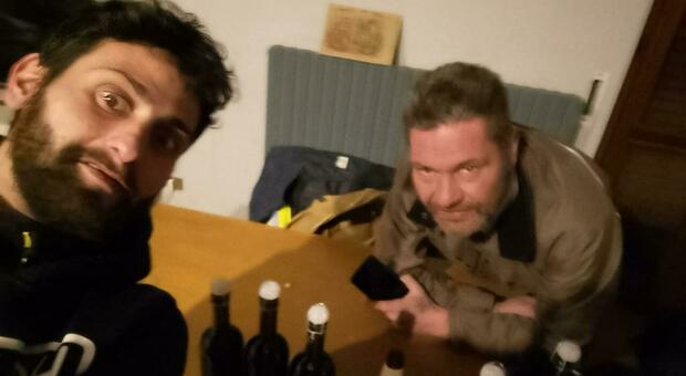 Manuel Millefanti ucciso in casa, l'ultimo selfie incastra Luca De Bonis: «Per stasera bastano». Poi l'omicidio