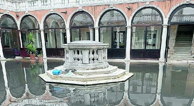 Diluvio a Venezia, in 90 minuti è caduta la pioggia di un mese