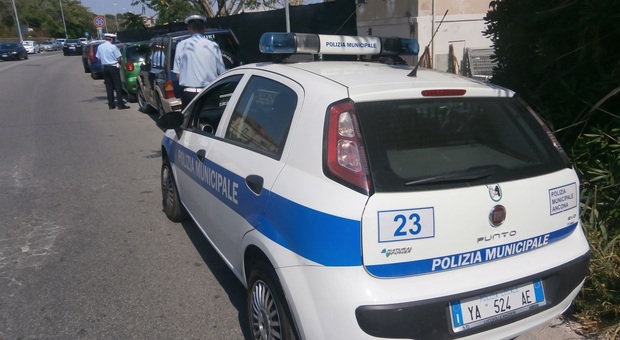 Ancona, cade in casa e rimane sul pavimento: soccorsa dopo 2 giorni