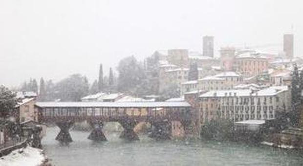 La nevicata a Bassano del Grappa (foto Aldo Remonato)