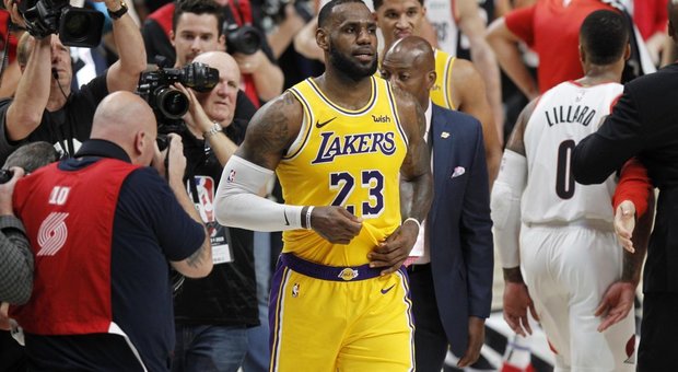 Nba, LeBron non basta ai Lakers: Portland vince 128-119