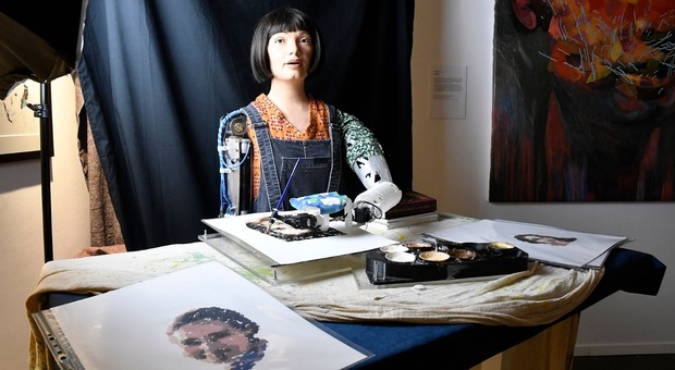 Ai-Da Robot, l'umanoide artista alla Biennale di Venezia